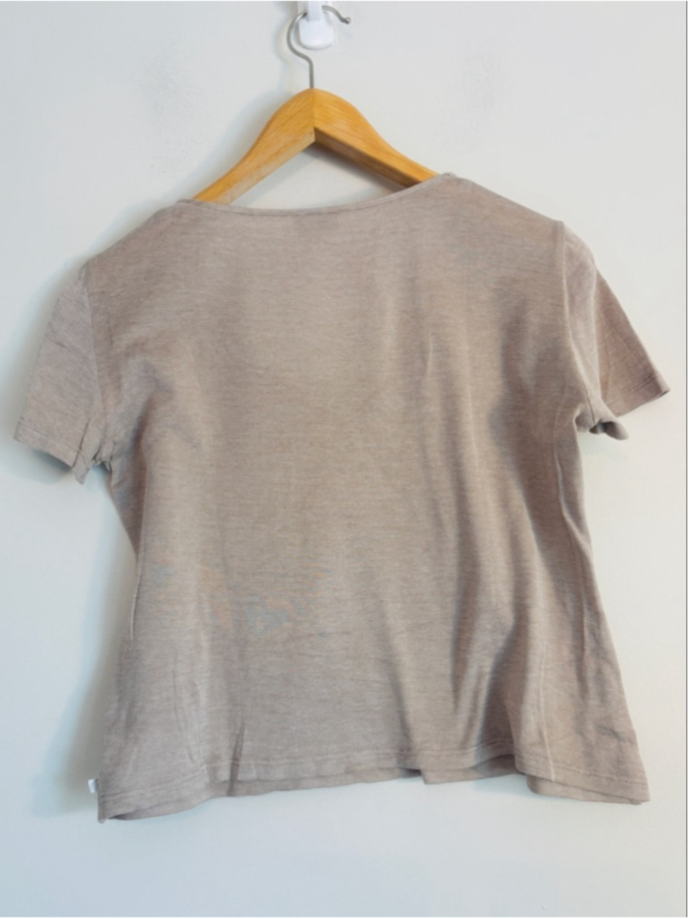 Akris Punto Cotton Beige Short Sleeve V-Neck Top Size 10 Minimalist Modern - Picture 2 of 9